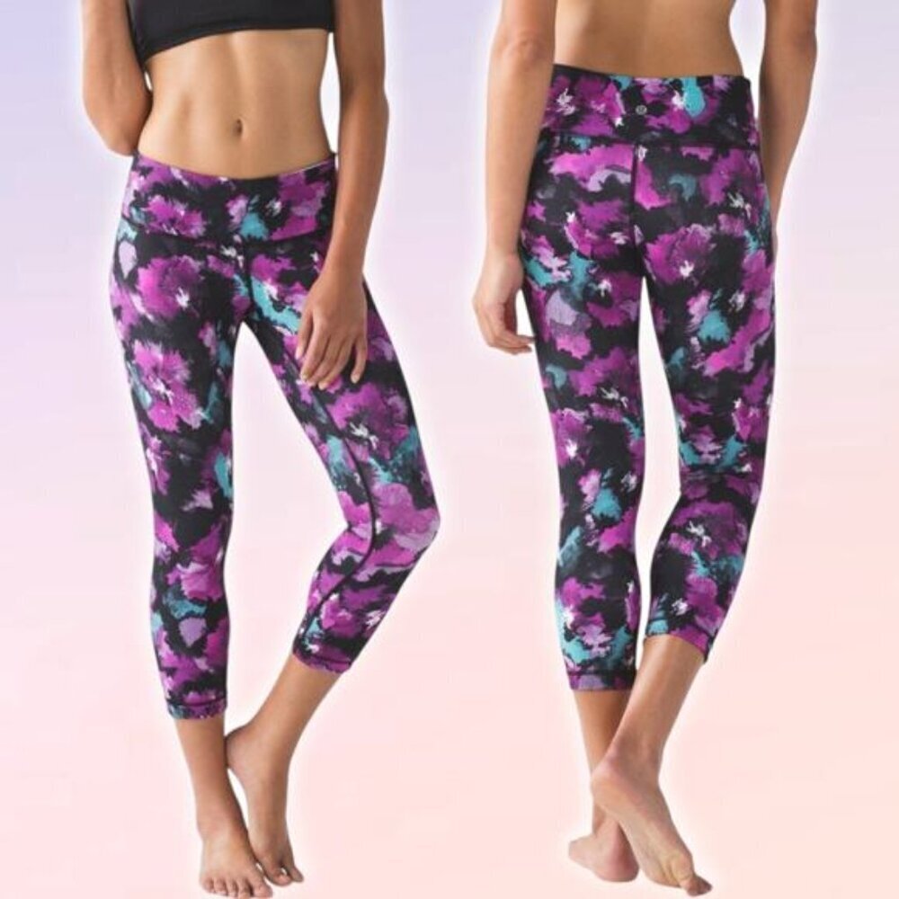 LULULEMON Wunder Under Crop III Sz 4 Midnight Bloom Black Deep Fuschia - Picture 1 of 8